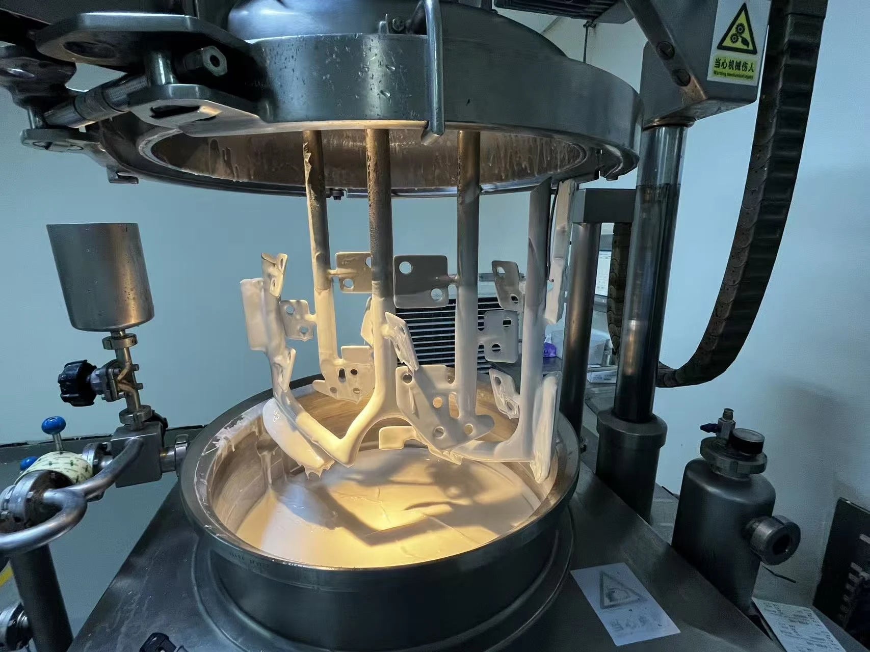 Skincare emulsion mixing equipment